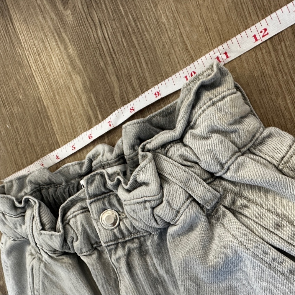 Zara Women's Light Gray Cropped Jeans | Paper Bag Stylr | High rise - Picture 5 of 9